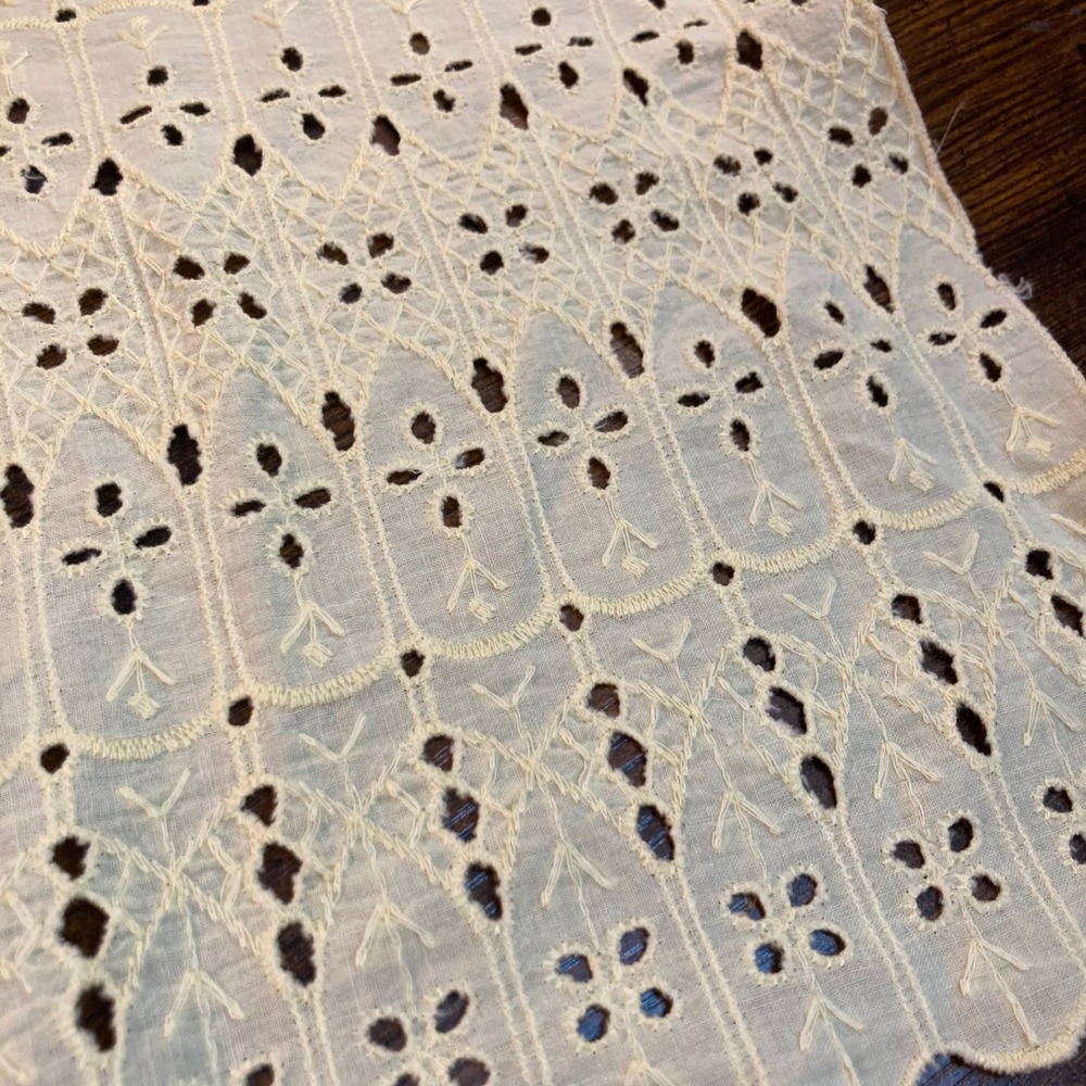 Eyelet Lace Dresser Scarves Cream Scalloped Edge Linens Set of 2 Vintage